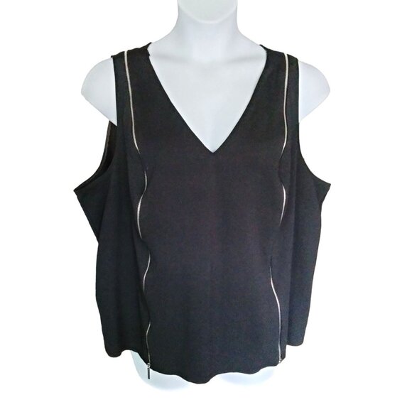 Lane Bryant Plus Size 26/28 Black V-Neck Sleeveless Zipper Detail Top - Picture 2 of 9